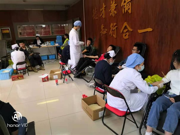 E:wangyin新型冠状病毒疫情期间材料1月22日个模范单位照片个模范单位照片北京市全国红十字模范单位照片2学校北京航空航天大学北京航空航天大学红十字典型单位照片献血.jpg